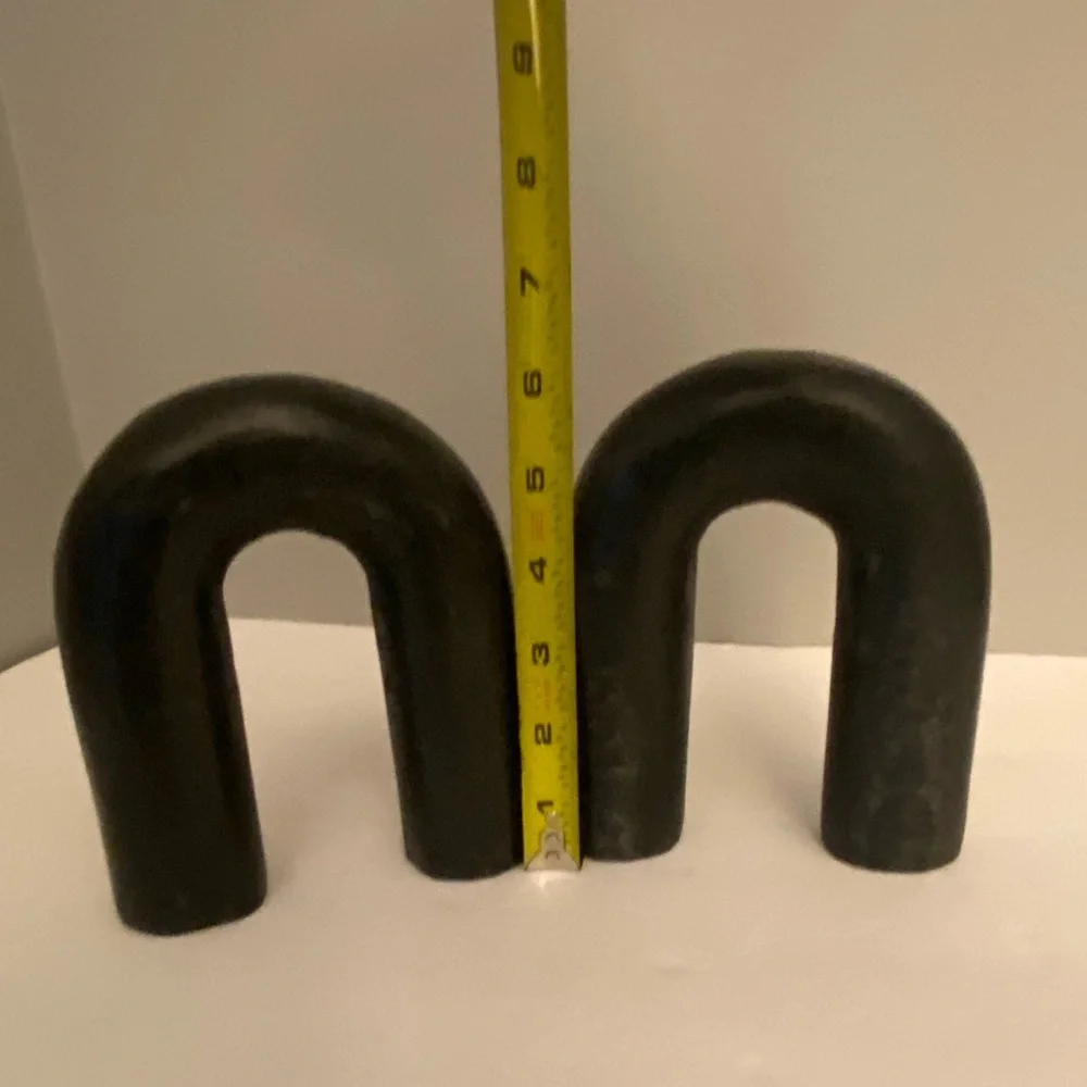 Black Marble Arches - Picture 2 of 4